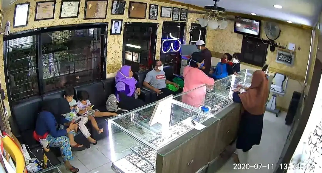 Autorefractometer atau Auto Lens Meter